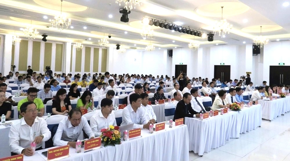 toan-canh-hoi-nghi20260731150309